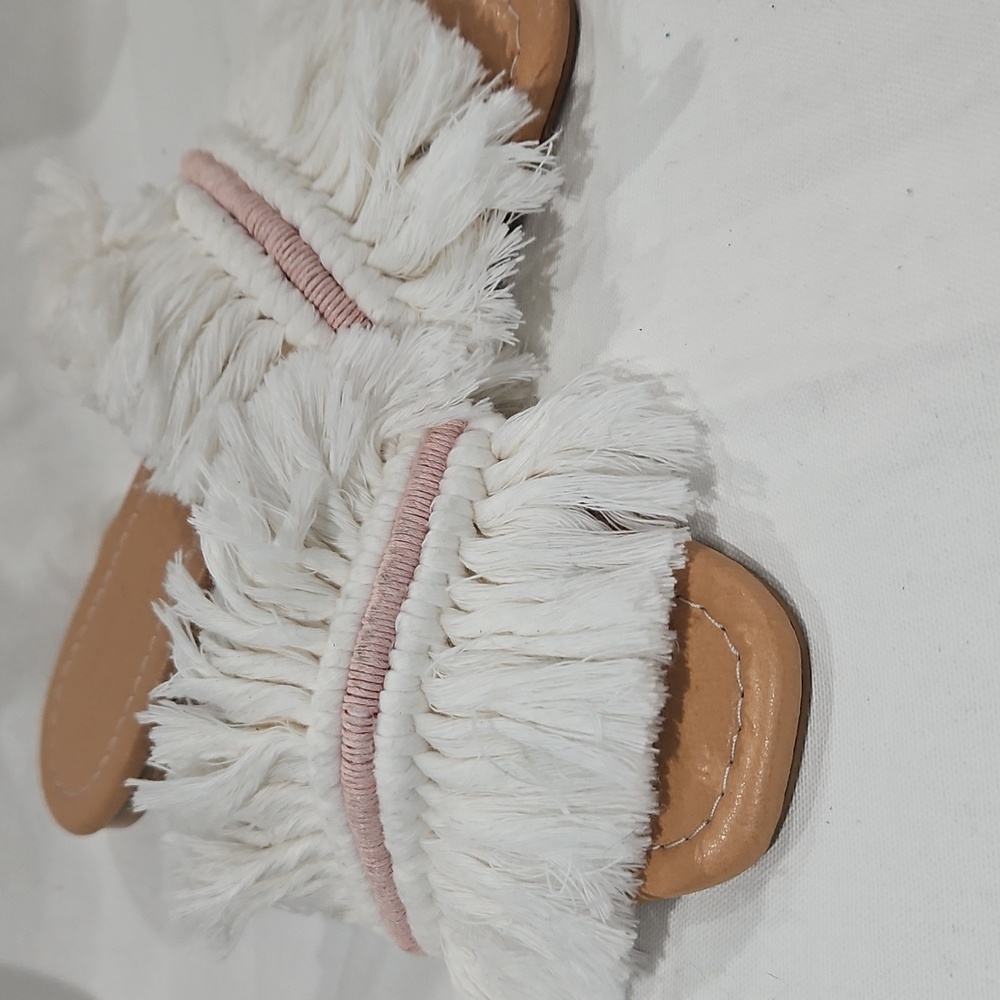 Pawuamba Two Roots Sandals - Picture 7 of 13